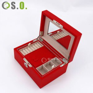 HXBR-AMZHY-1062-B1 - ESTOJO PORTA JOIAS ESTILO MALETA COM ESTRUTURA EM PAPELAO E REVESTIMENTO EM POLIESTER, ACOMPANHA ESPELHO FIXADO E TRAVA, POSSUI COMPARTIMENTOS PARA ANEIS, BRINCOS, PULSEIRAS E COLARES, TAMANHO 15X15X10CM