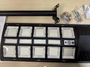 Solar street lamp - LUMIN&Aacute;RIA COM SENSOR