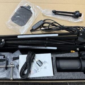 MICROFONE CONDENSADOR PARA JOGOS COM CABO USB ILUMINACAO RGB E EFEITOS DINAMICOS