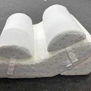 TRAVESSEIRO ERGON&Ocirc;MICO MULTIFUNCIONAL COM DESCANSO DE PESCO&Ccedil;O