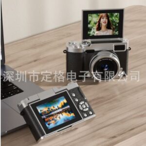 CAMERA DIGITAL DE TELA FLIP COM DEFINICAO 4K. TELA HD DE 2.4", RESOLUCAO DO VIDEO DE 1080 PIXELS, ZOOM DIGITAL 16X