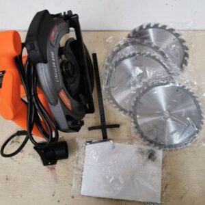 SERRA CIRCULAR ELÉTRICA PORTÁTIL COM GUIA A LASER, POTENCIA NOMINAL DE 1580W