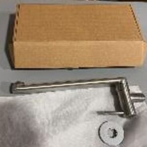 TORNEIRA METALICA PARA COZINHA, ACIONAMENTO POR REGISTRO MANUAL, EQUIPADA COM AREJADOR, CORPO EM LIGA METALICA COM ACABAMENTO POLIDO, COMPONENTES INTERNOS DE VEDACAO. ACOMPANHA CONEXOES PARA INSTALACAO