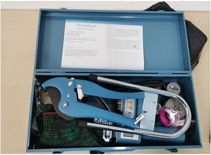 CONJUNTO DE FERRAMENTAS PARA SOLDAGEM DE TUBOS PLÁSTICOS POR TERMOFUSAO