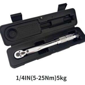 TORQUIMETRO MECANICO TIPO ESTALO, COM MECANISMO DE LIMITA AO DE TORQUE E AVISO SONORO, DOTADO DE ENCAIXE QUADRADO DE 1/2 POLEGADA, REVERSIVEL, FABRICADO EM ACO CROMO VANADIO COM ACABAMENTO CROMADO PARA MAIOR RESISTENCIA A CORROSAO. POSSUI FAIXA DE TORQUE AJUSTAVEL DE 28 A 210 NM (APROXIMADAMENTE 2,8 A 21 KGFM). ACOMPANHA ESTOJO RIGIDO PARA ARMAZENAMENTO E TRANSPORTE.