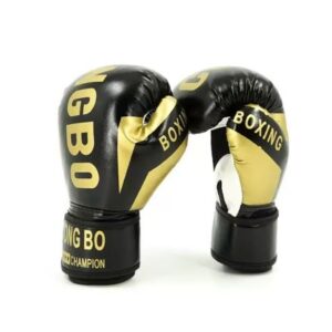 LUVAS DE BOXE, UTILIZADAS PARA PRATICA ESPORTIVA, COM REVESTIMENTO EXTERNO EM MATERIAL SINTETICO E ENCHIMENTO INTERNO EM ESPUMA, COM SISTEMA DE FECHAMENTO POR VELCRO.